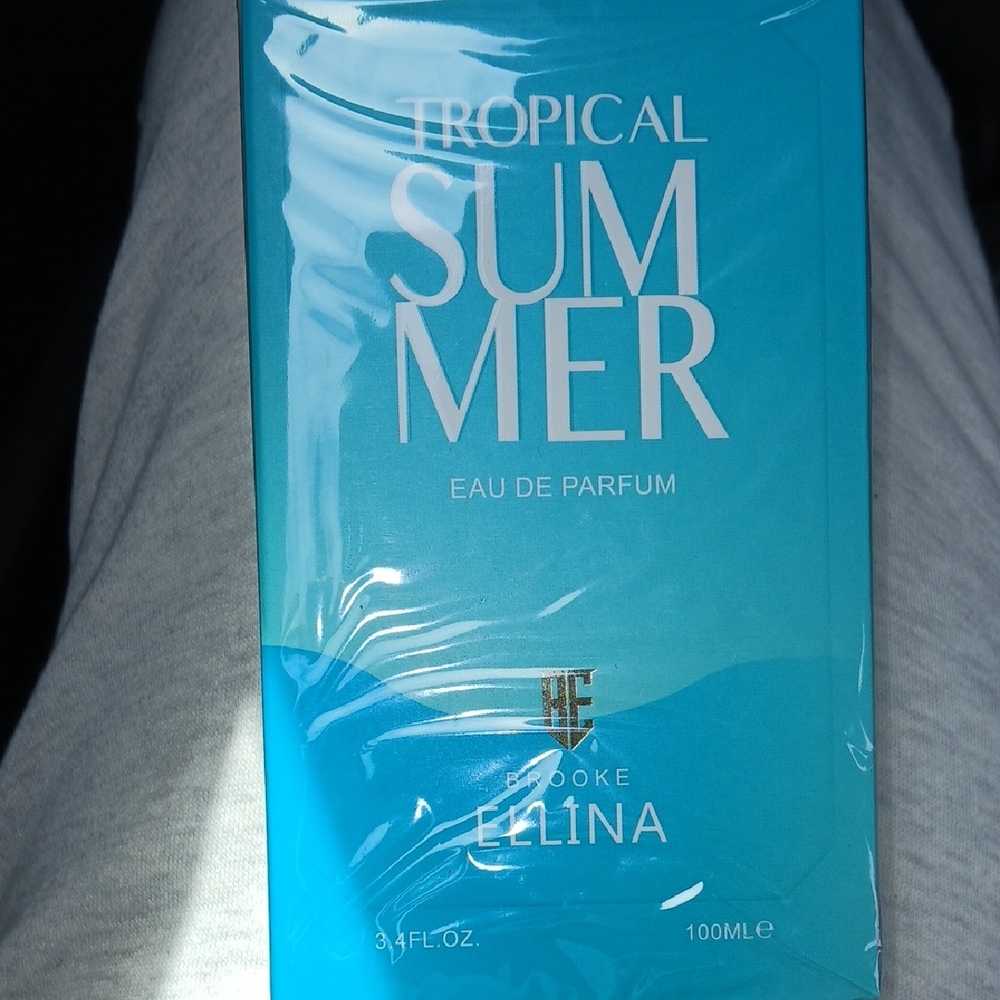 Blue Life Tropical Summer Eau de Parfum - Bright Turquoise Blue Smells Great